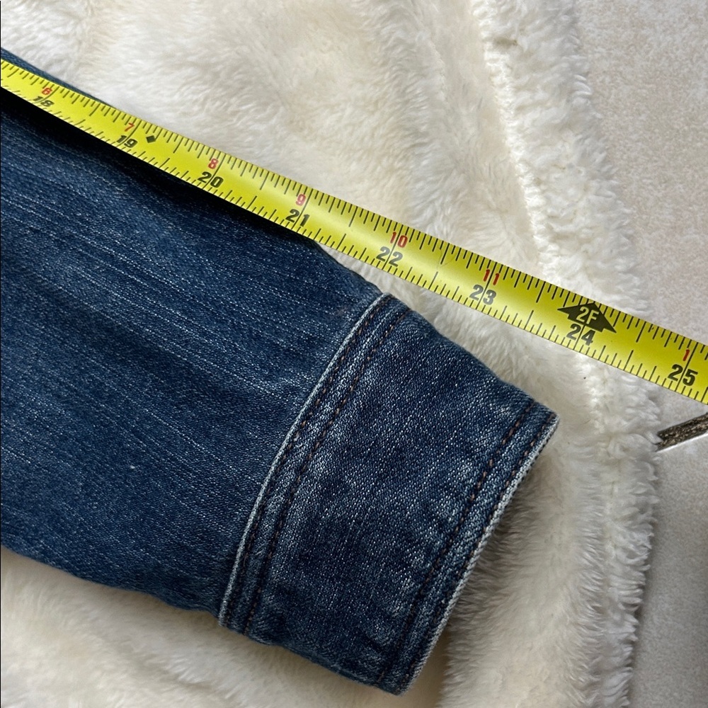 Old Navy Classic Indigo Jean Jacket - Picture 14 of 16